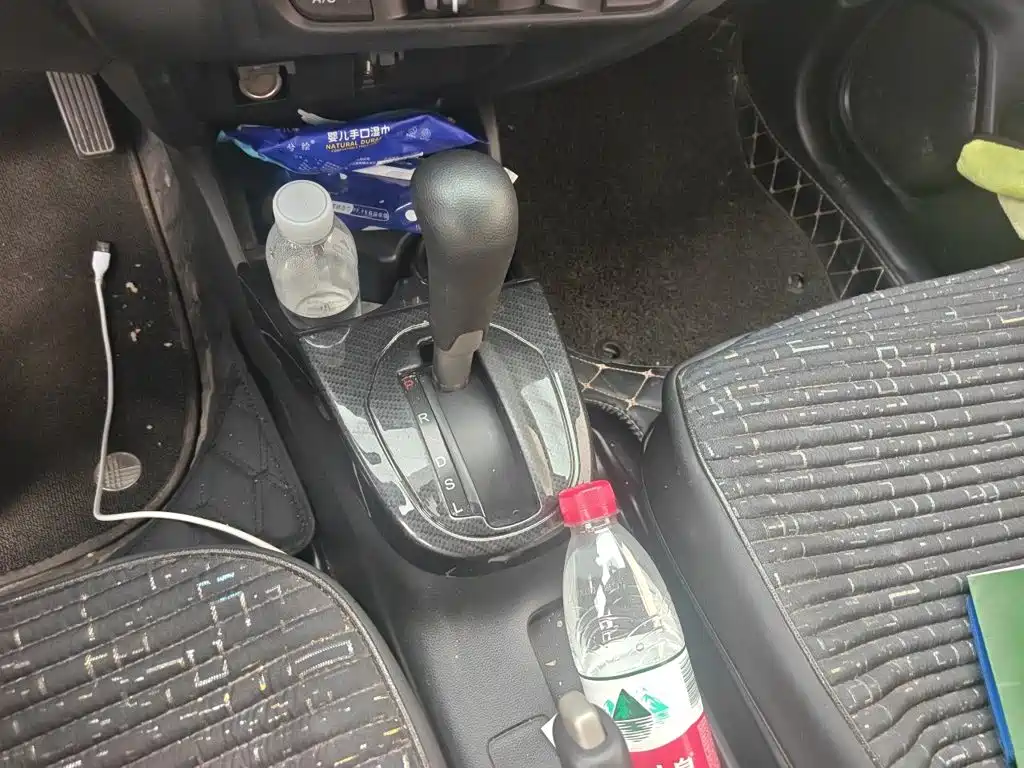 Honda Fit — миниатюра 7