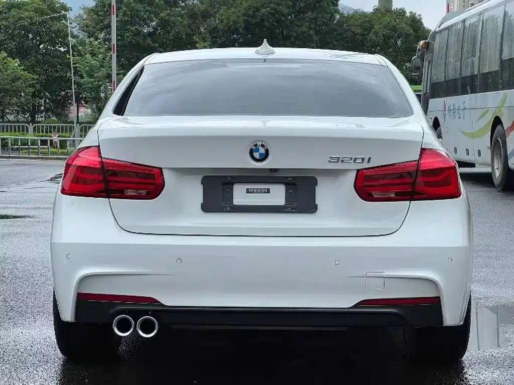 BMW 3 Series — миниатюра 8