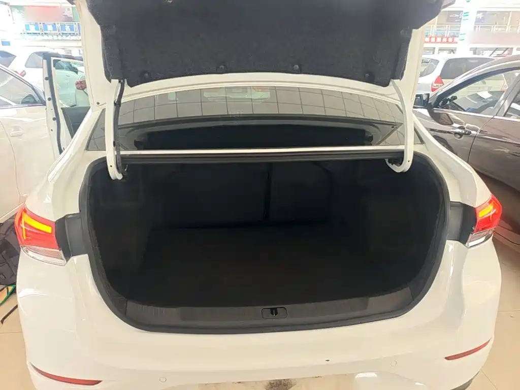 Buick Excelle — миниатюра 19