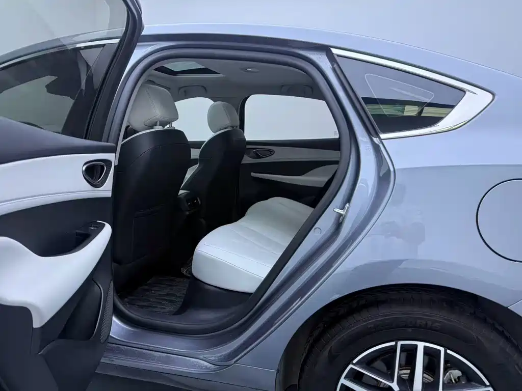 BYD Seal 05 DM-i — миниатюра 10