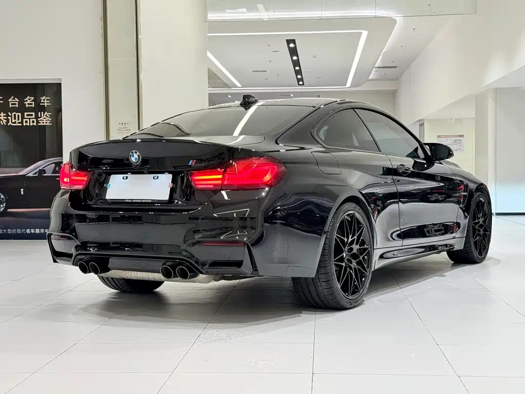 BMW M4 — миниатюра 4