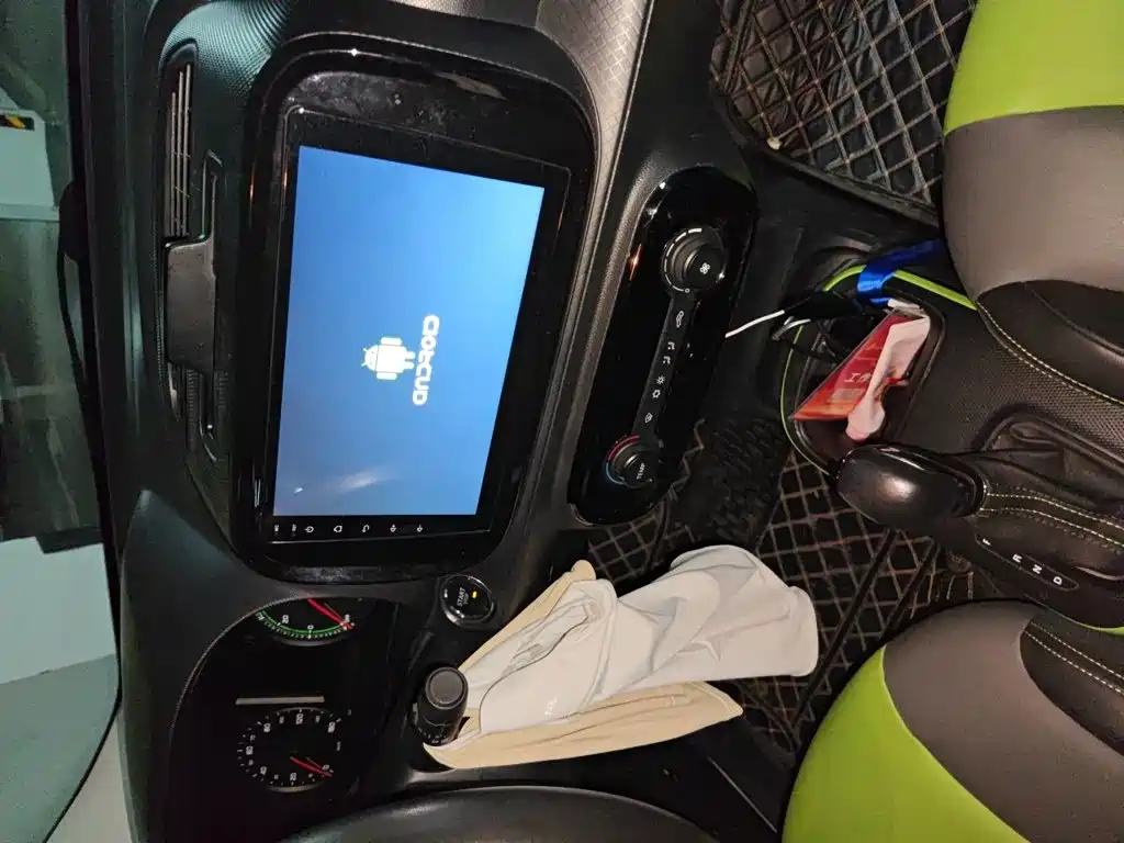 Roewe Clever — миниатюра 20