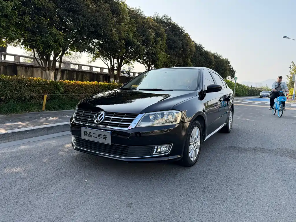 Volkswagen Lavida 2012