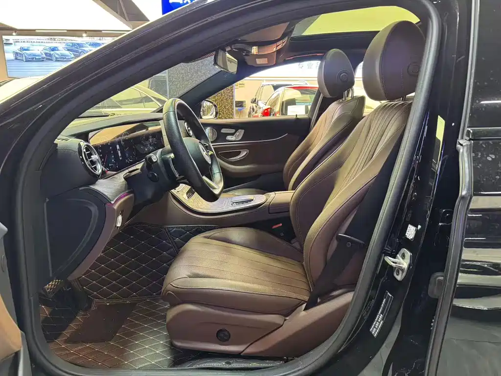 Mercedes-Benz E-Class (Import) — миниатюра 4