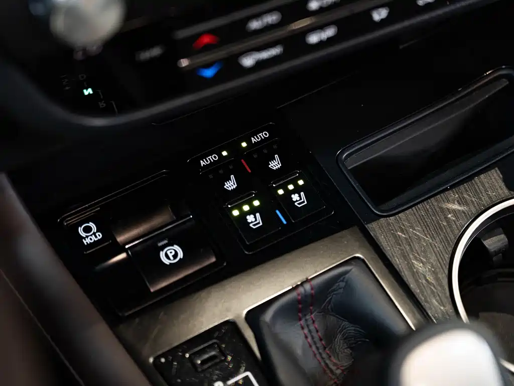 Lexus RX — миниатюра 18