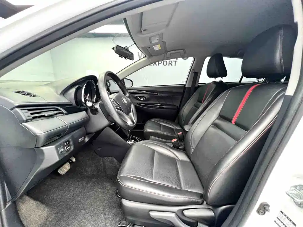 Toyota Yaris L — миниатюра 7