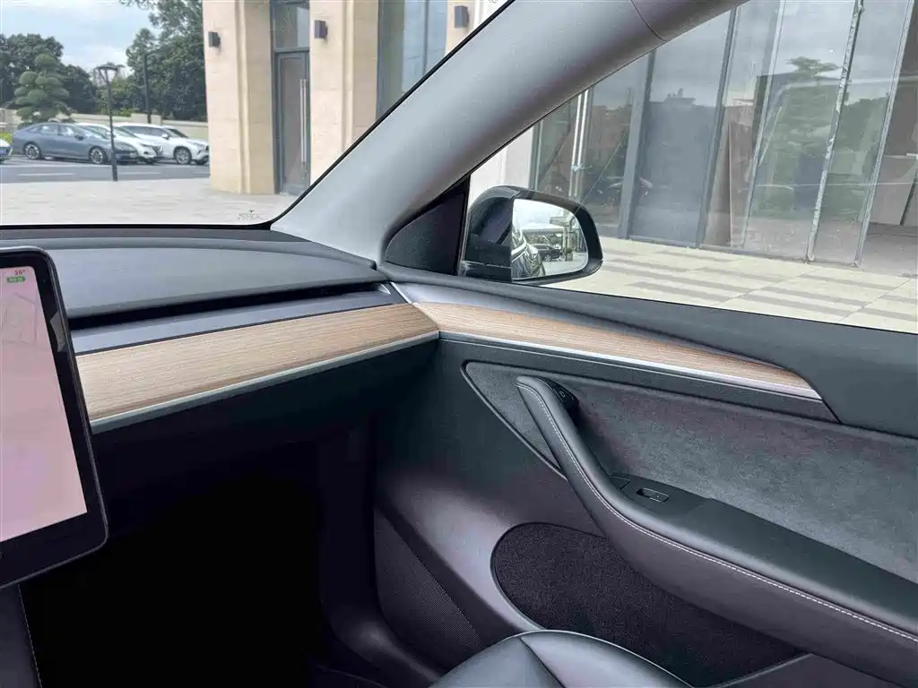 Tesla Model Y — фотографии объявления, Фото 22