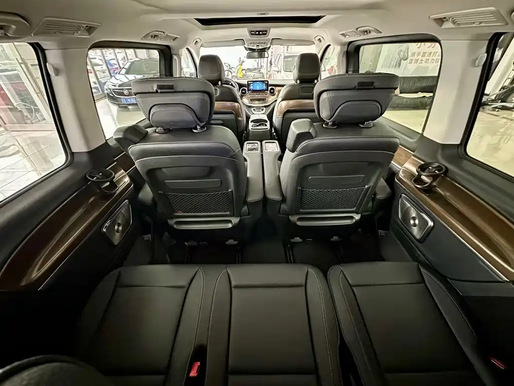 MERCEDES-BENZ V CLASS