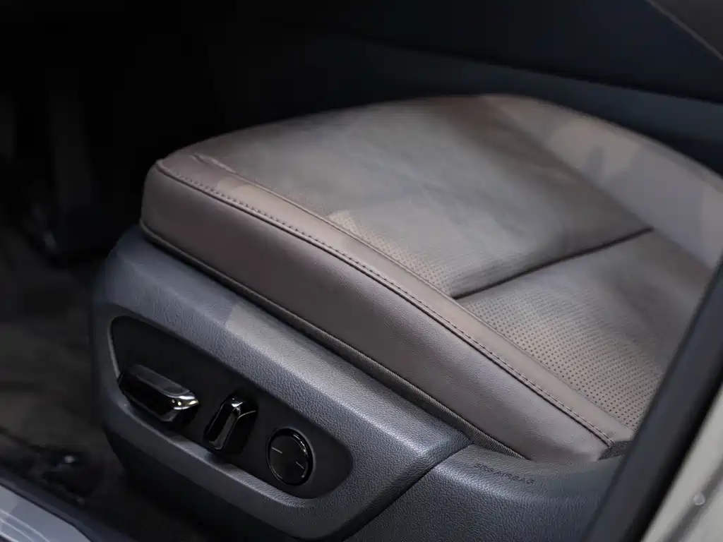 Lexus RX New Energy — миниатюра 20