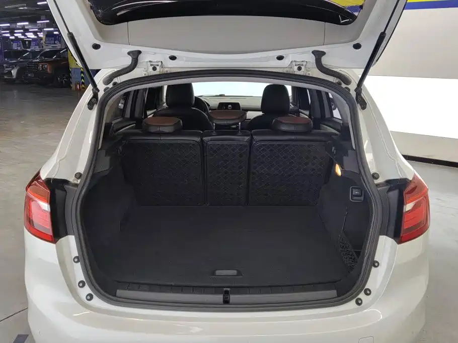 BMW 2 Series Active Tourer — миниатюра 4