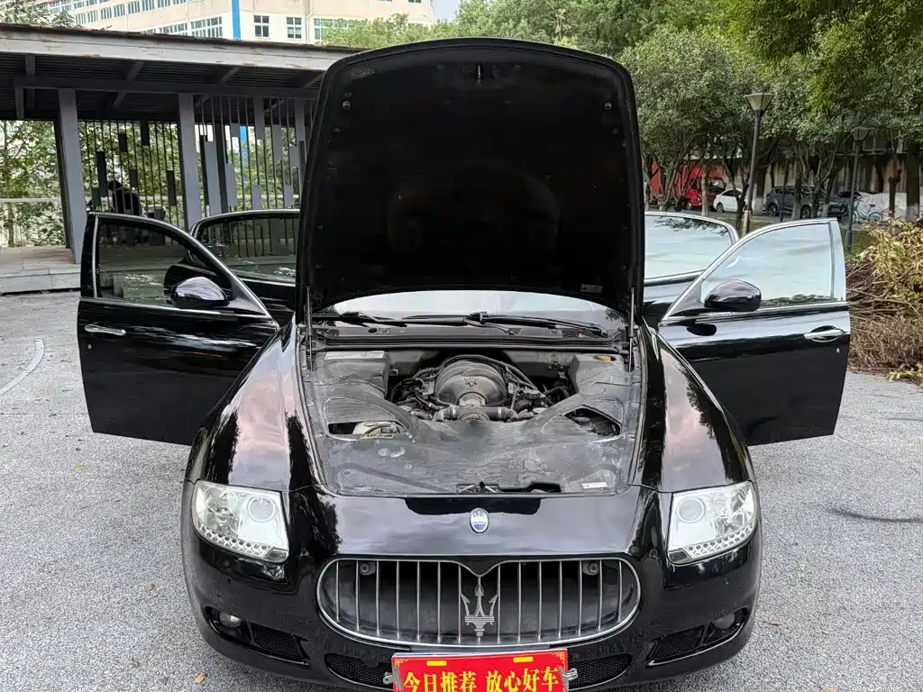 Maserati Quattroporte — миниатюра 27