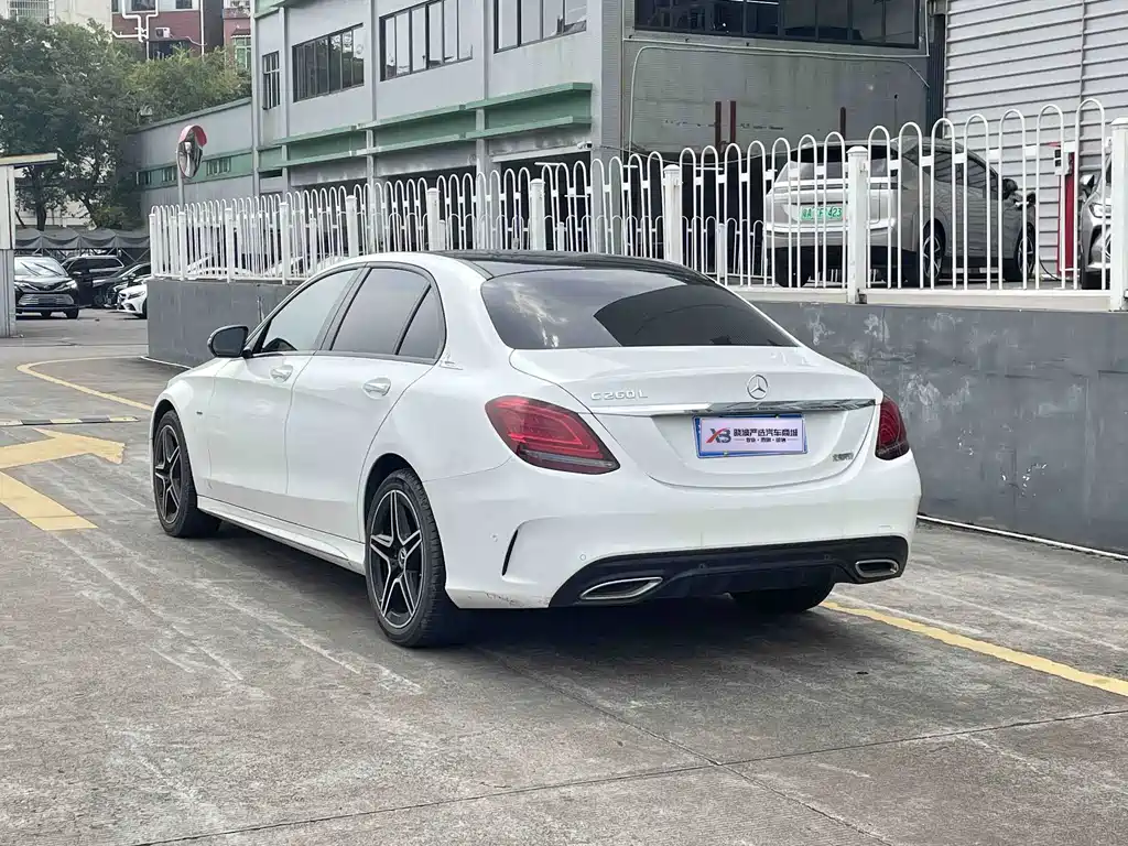 Mercedes-Benz C-Class — миниатюра 4