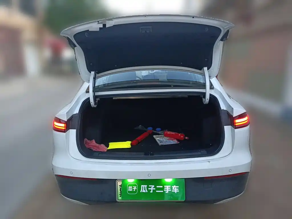 Roewe Young Wai D6 — миниатюра 16