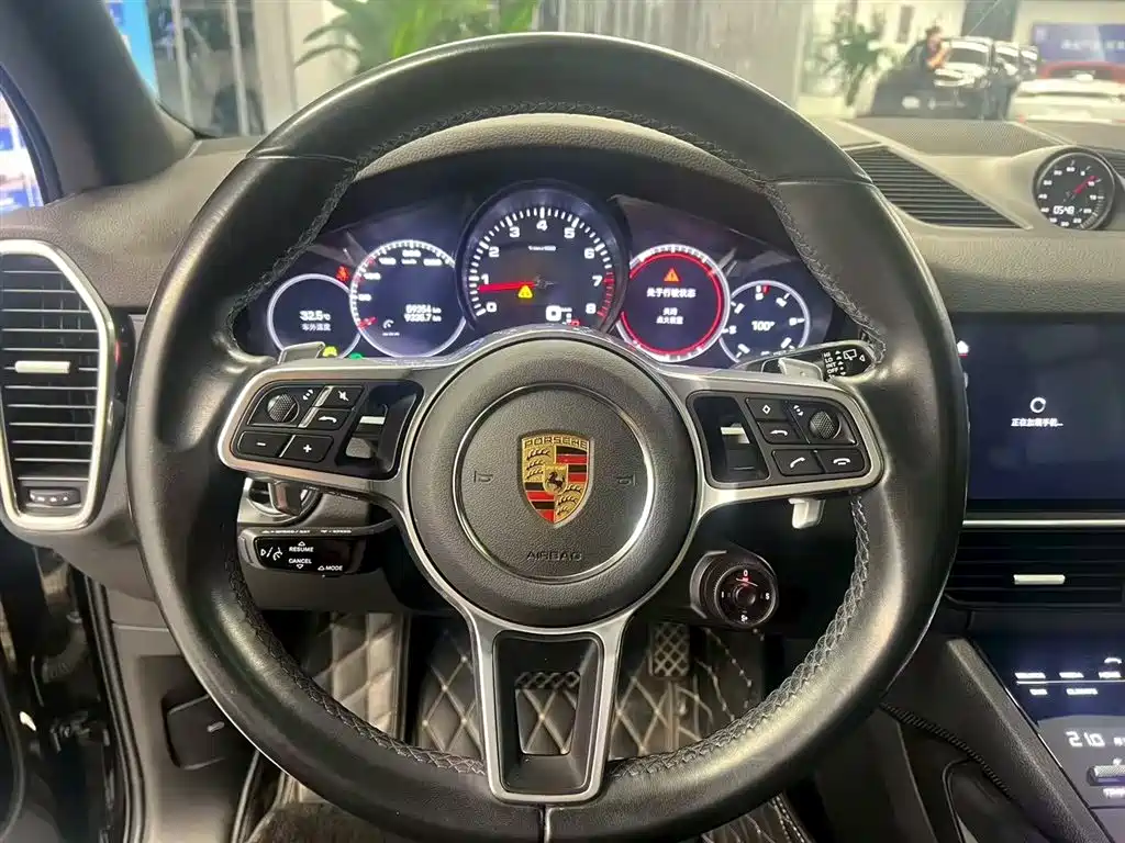 PORSCHE CAYENNE