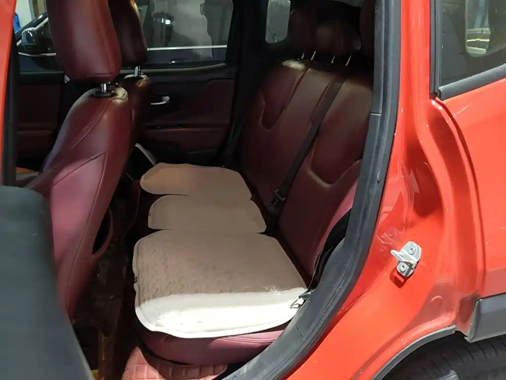 Jeep Renegade — миниатюра 17