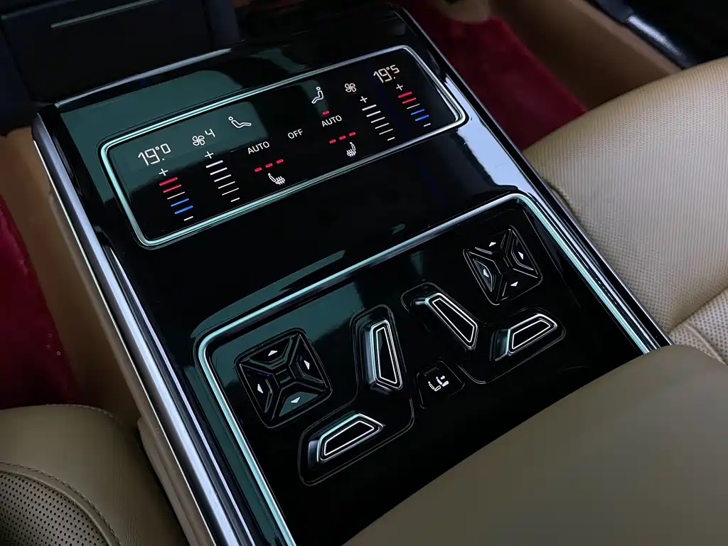 Audi A8 — миниатюра 12