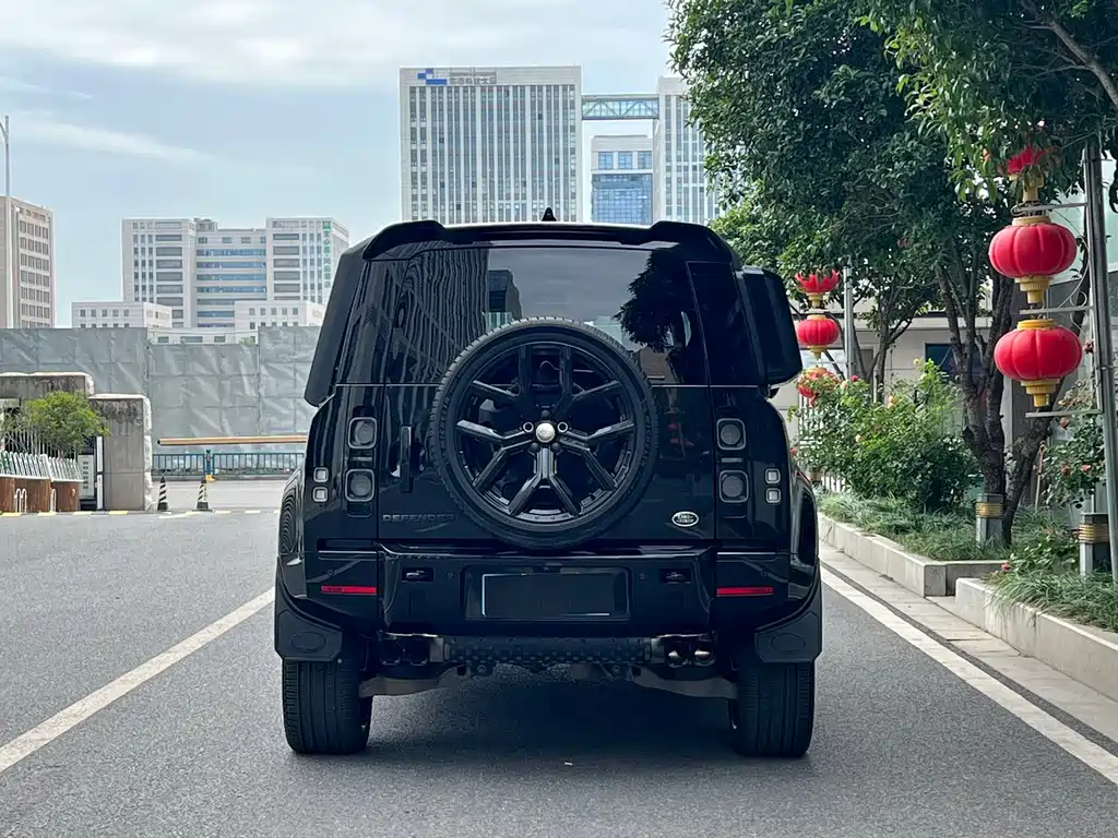 Land Rover Defender — миниатюра 17