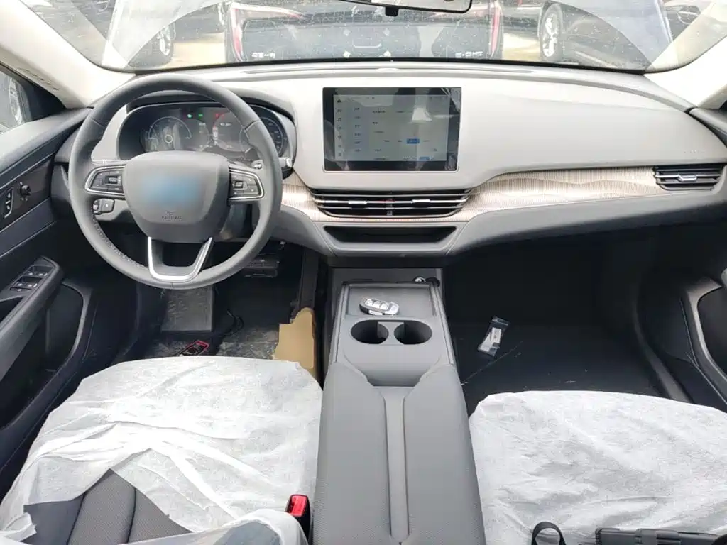 Hongqi E-QM5 2025 610km PLUS
