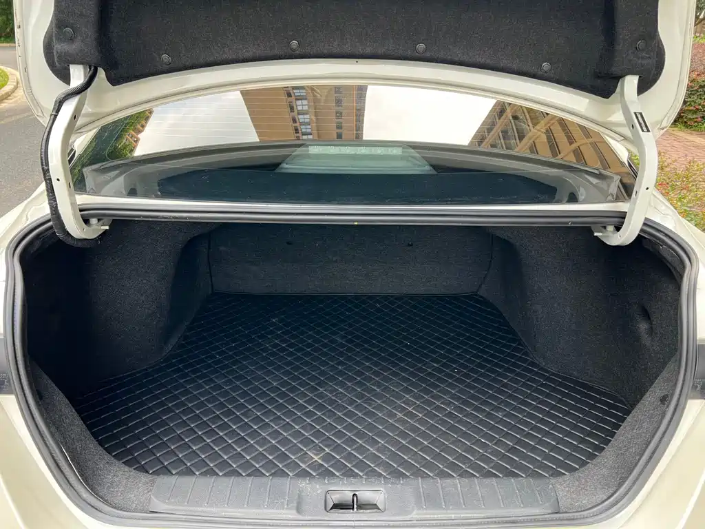 Nissan Sylphy — миниатюра 13