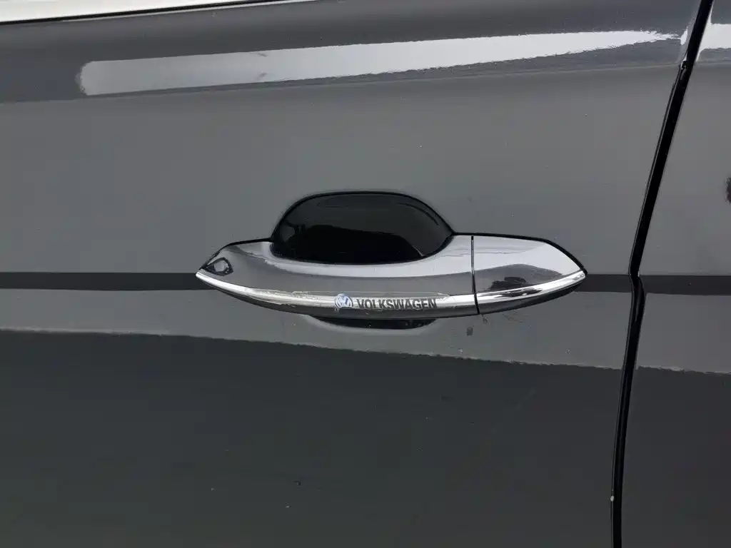 Volkswagen 帕萨特插电混动 — миниатюра 18