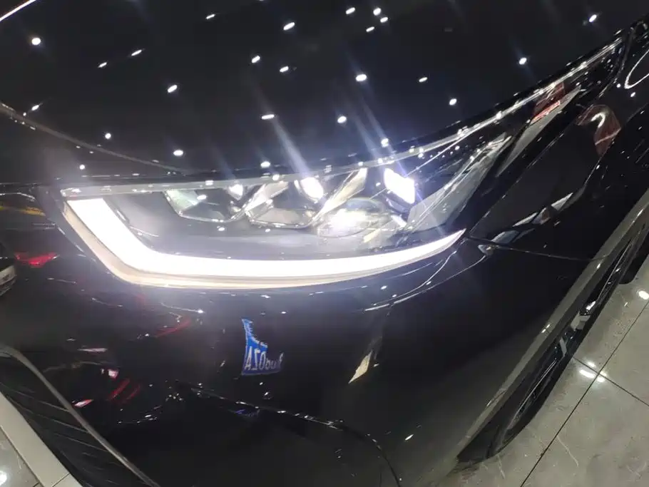 Toyota Crown Kluger — миниатюра 5