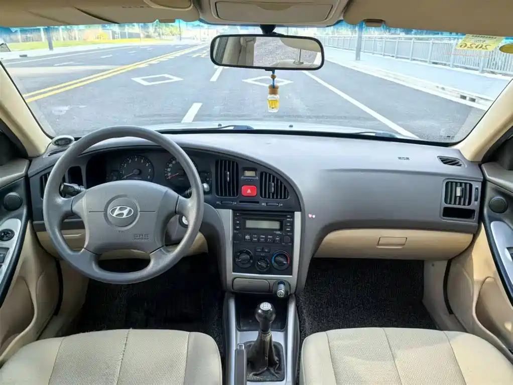 Hyundai Elantra 2008 1.6L MT Luxury