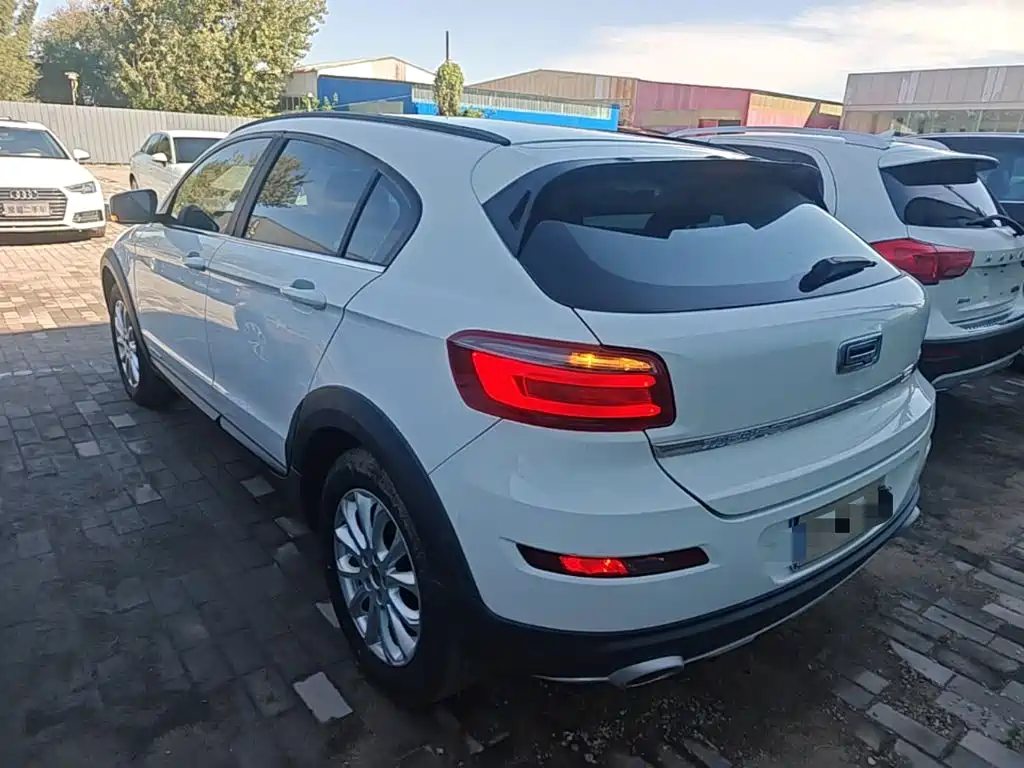 Qoros Qoros 3 — миниатюра 5