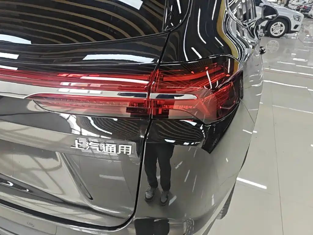 Buick Envision Plus — миниатюра 8