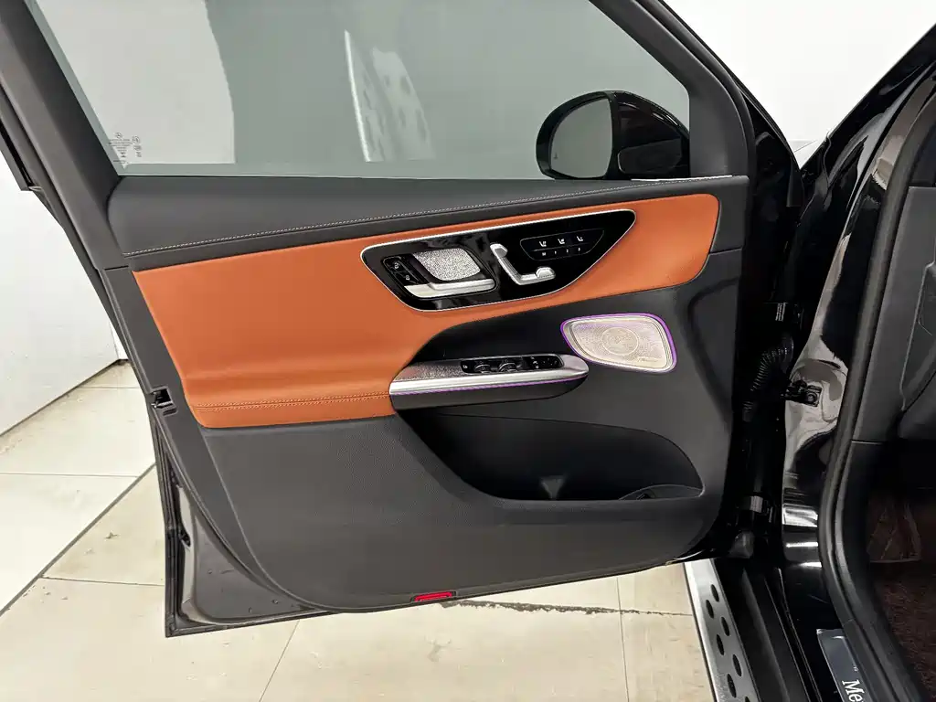 Mercedes-Benz GLC — миниатюра 10
