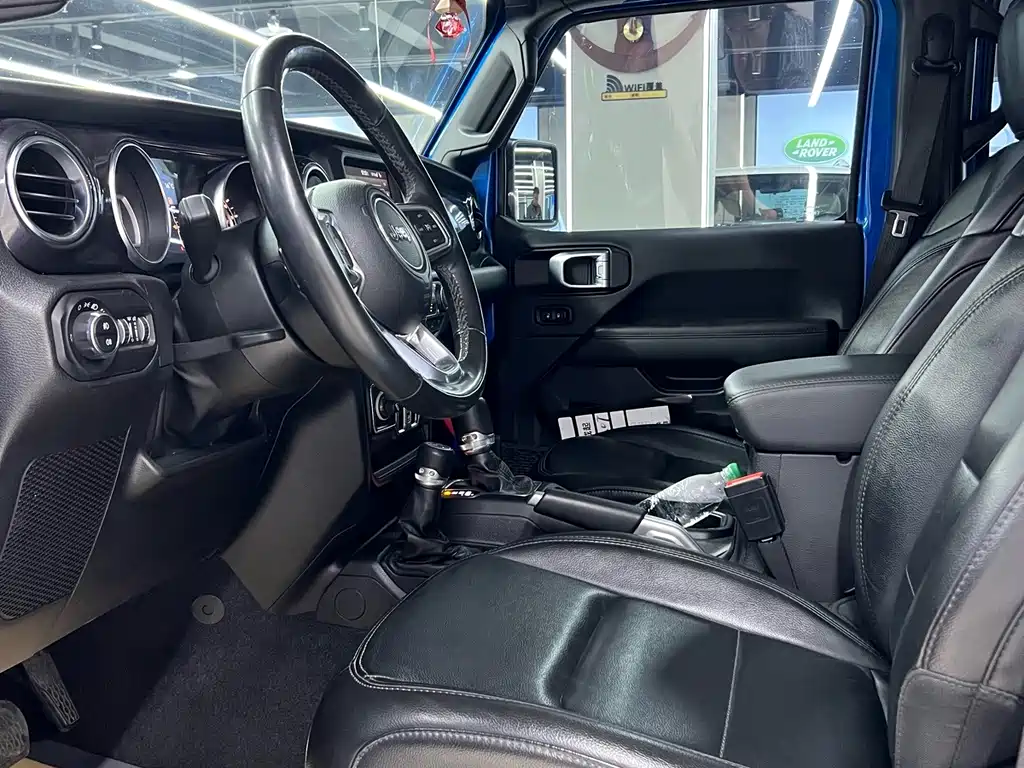 Jeep Wrangler — миниатюра 7