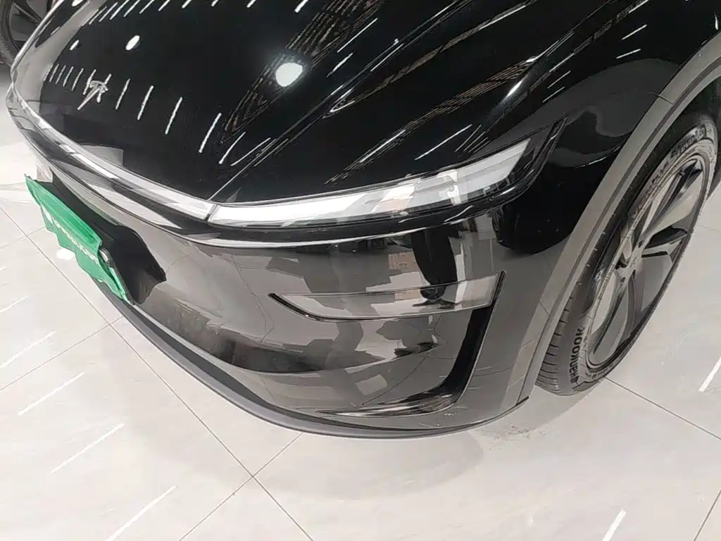 Tesla Model Y — миниатюра 24