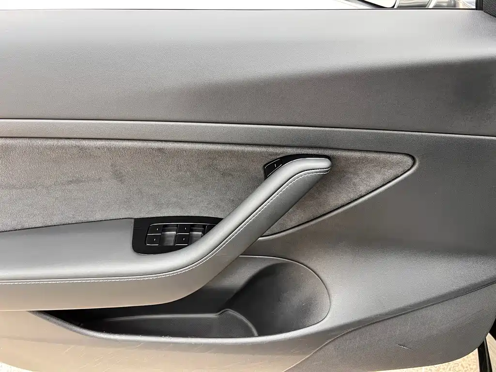 Tesla Model 3 — фотографии объявления, Фото 13