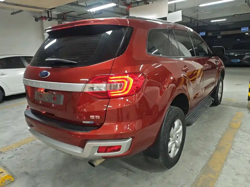 Ford Everest — миниатюра 7