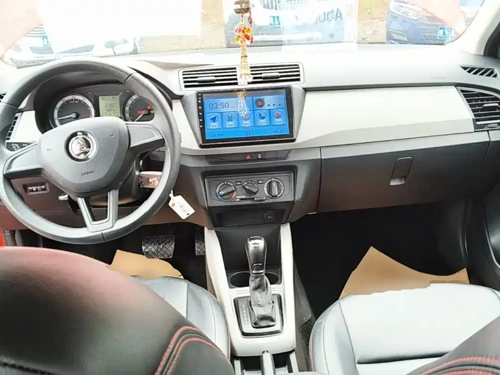 Skoda Fabia — миниатюра 10