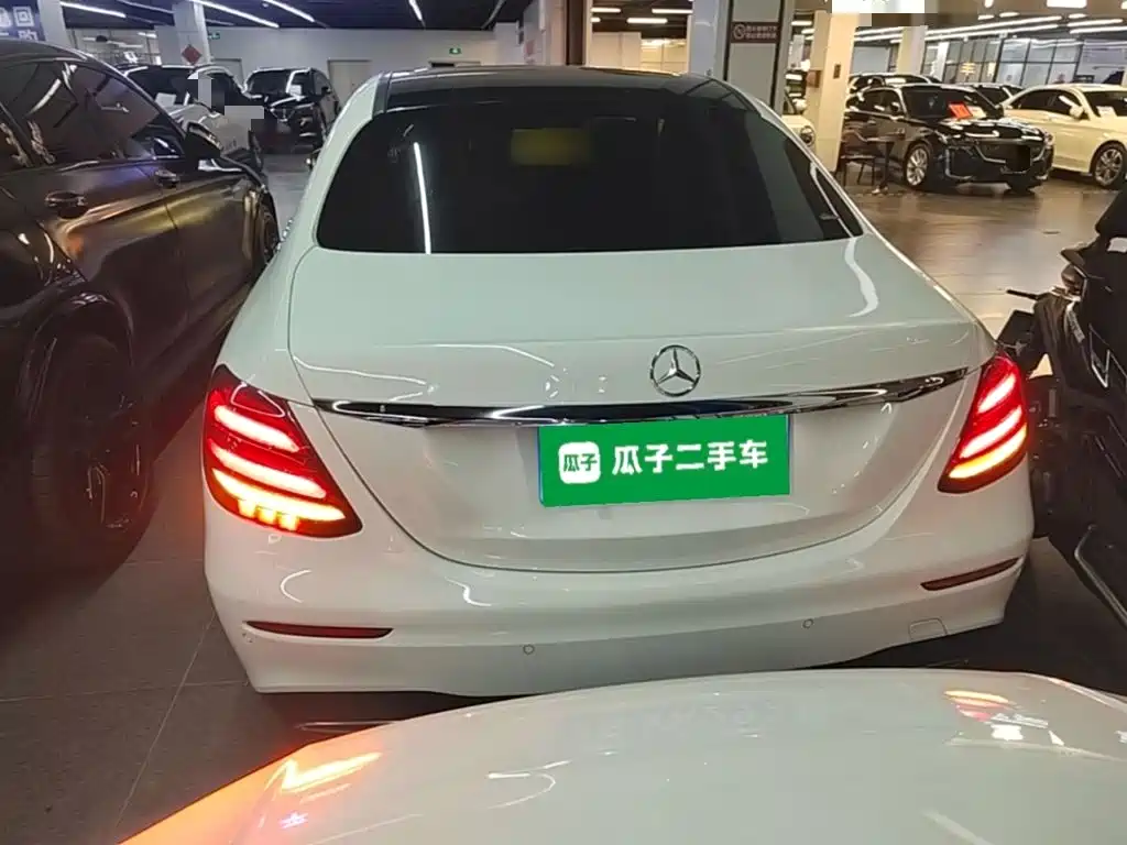 Mercedes-Benz E-Class — миниатюра 6