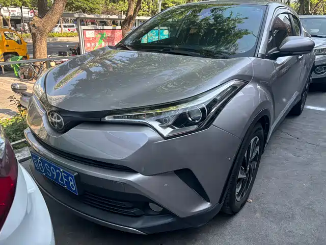 TOYOTA IZOA 2019