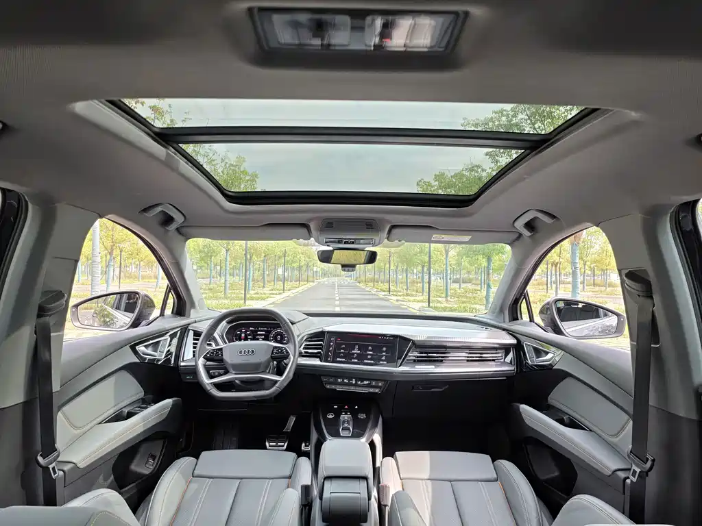 Audi Q4 e-tron — миниатюра 18