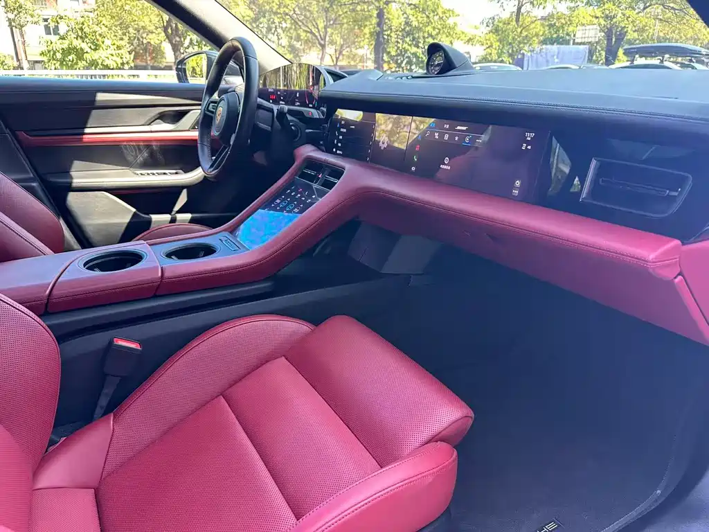 Porsche Taycan — миниатюра 9