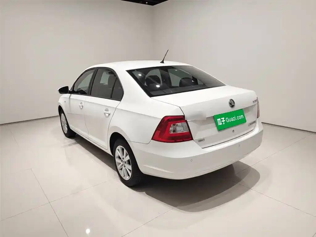 Skoda Rapid 2016 1.6L MT