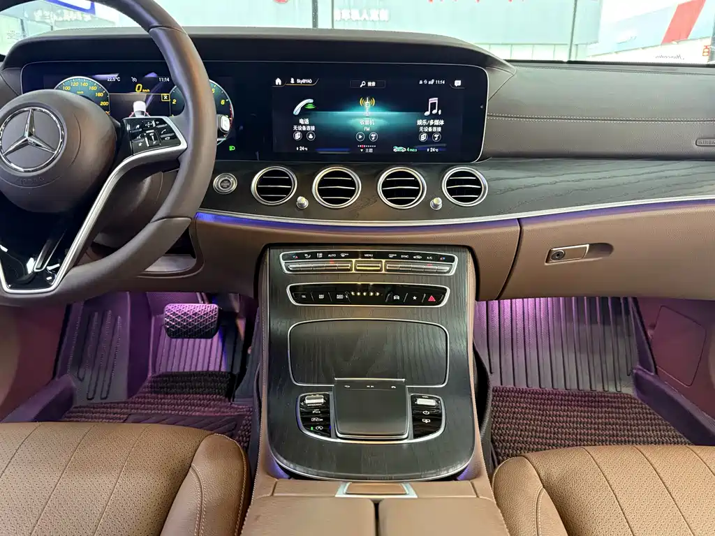 Mercedes-Benz E-Class — миниатюра 8