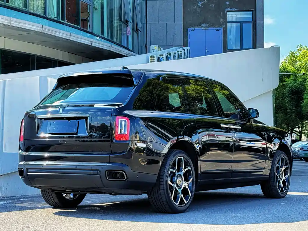 Rolls-Royce Cullinan 2022 Black Badge