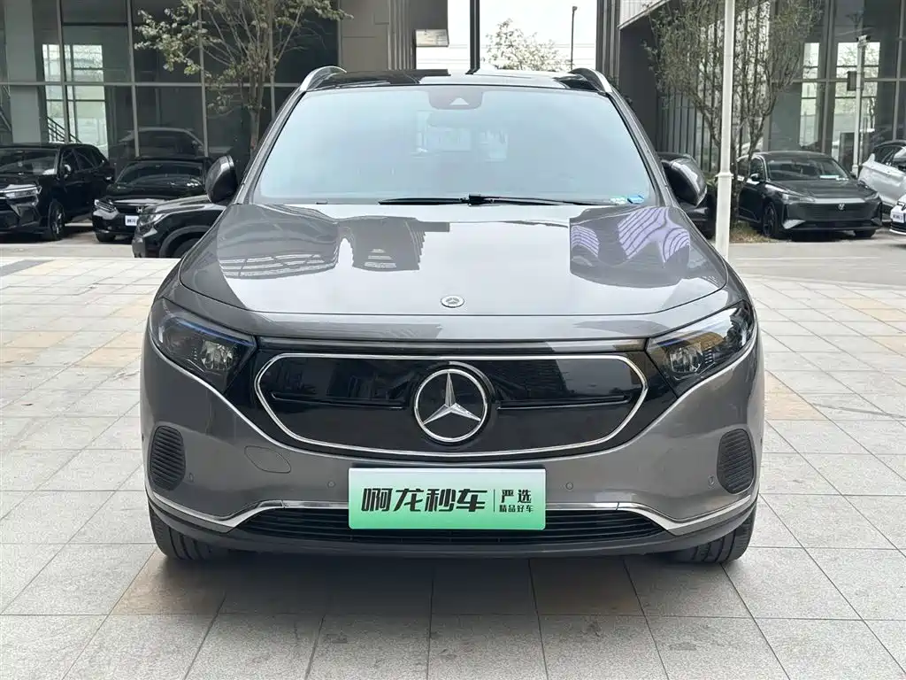 MERCEDES-BENZ EQA