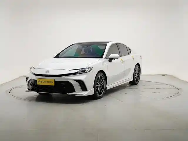 Toyota Camry 2025