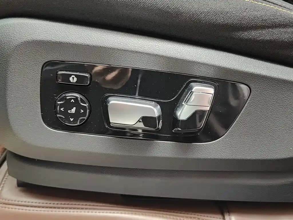 BMW X5 — миниатюра 18