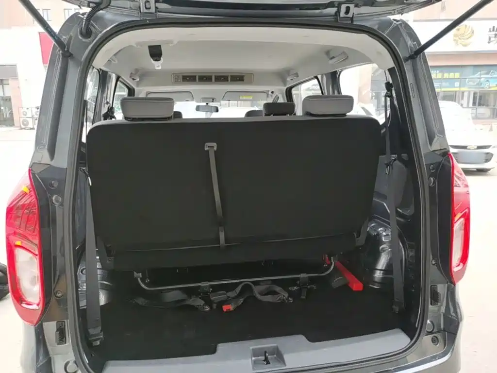 Заказать Wuling Hongguang EV 2026 года за 2 242 591 ₽  из Китая