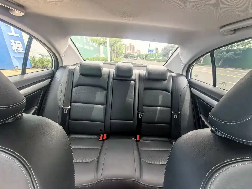 Geely Emgrand - фото 10