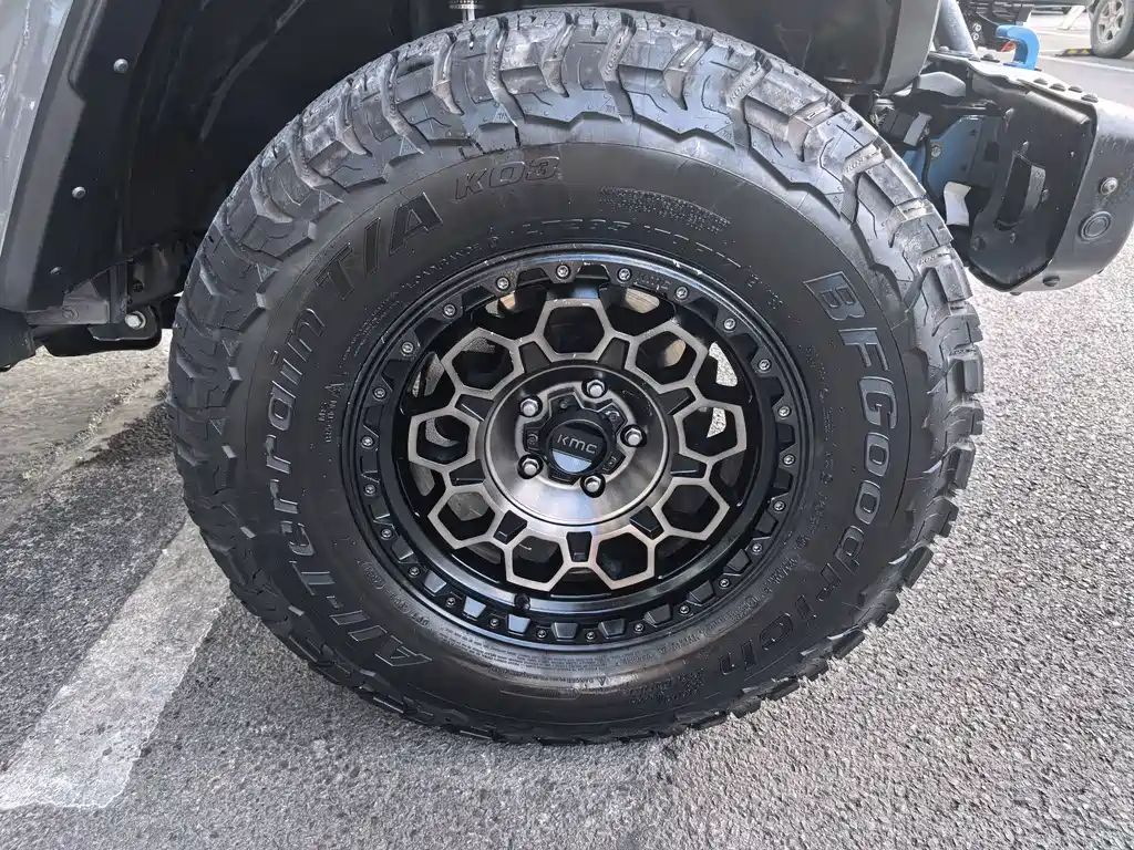Jeep Wrangler PHEV — миниатюра 17