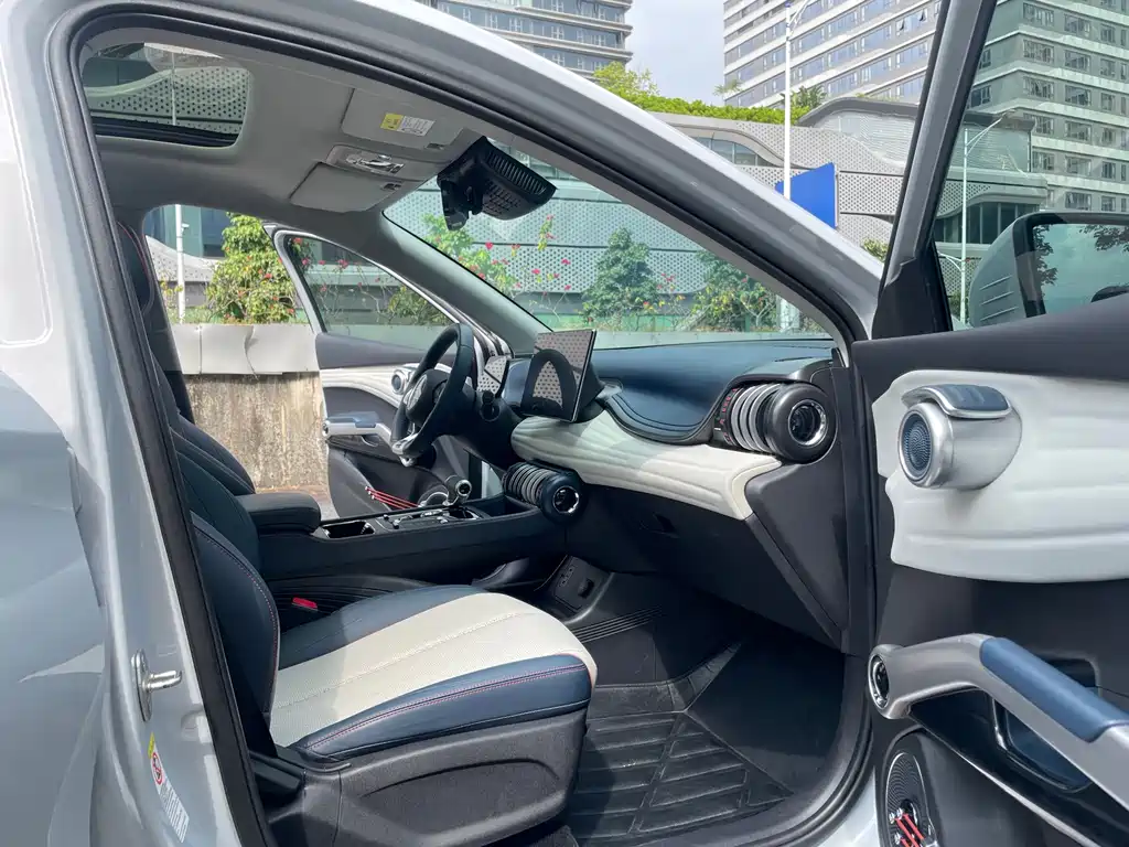 BYD Yuan Plus — миниатюра 11