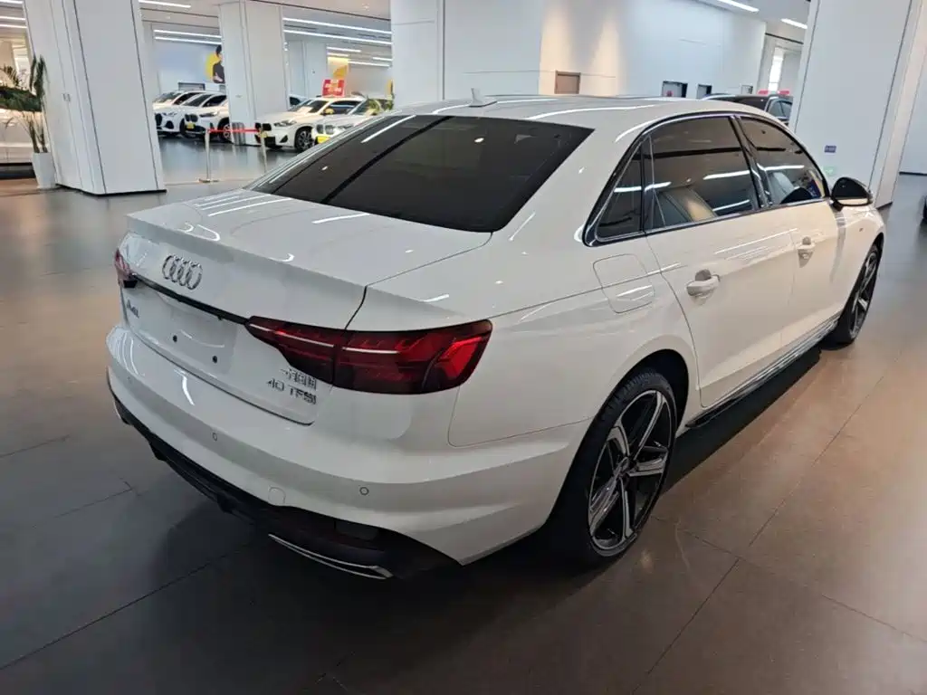 Audi A4L — миниатюра 7