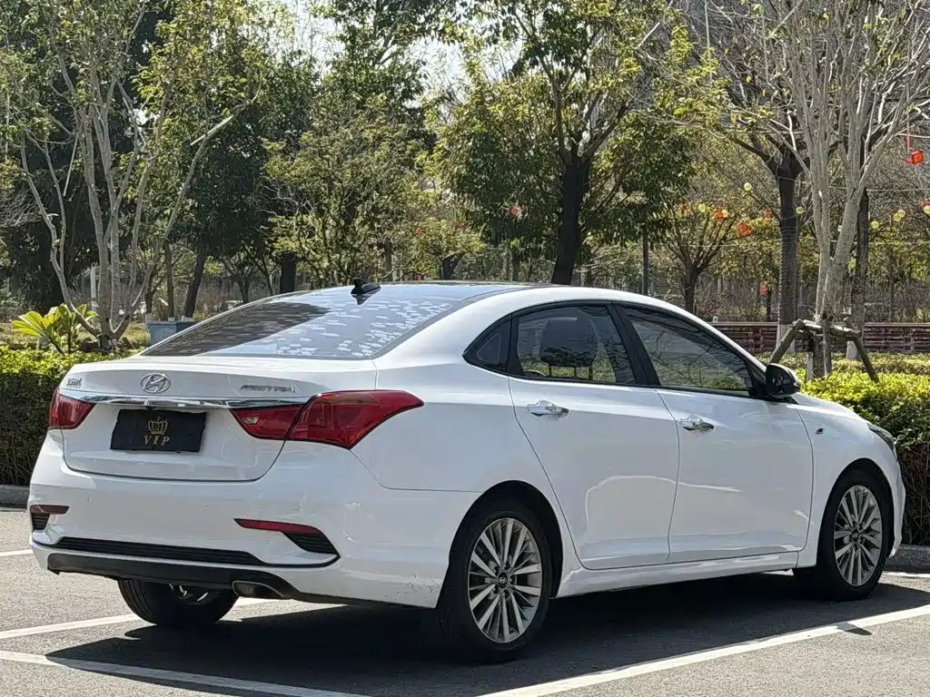 Hyundai Mistra — миниатюра 6